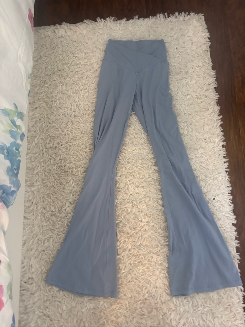 American Eagle Outfitters Offline Flare Leggings in Slate